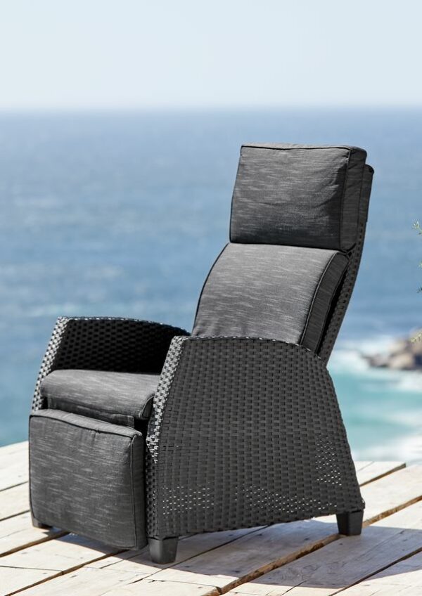 Tips to transform your outdoor space in time for summer JYSK