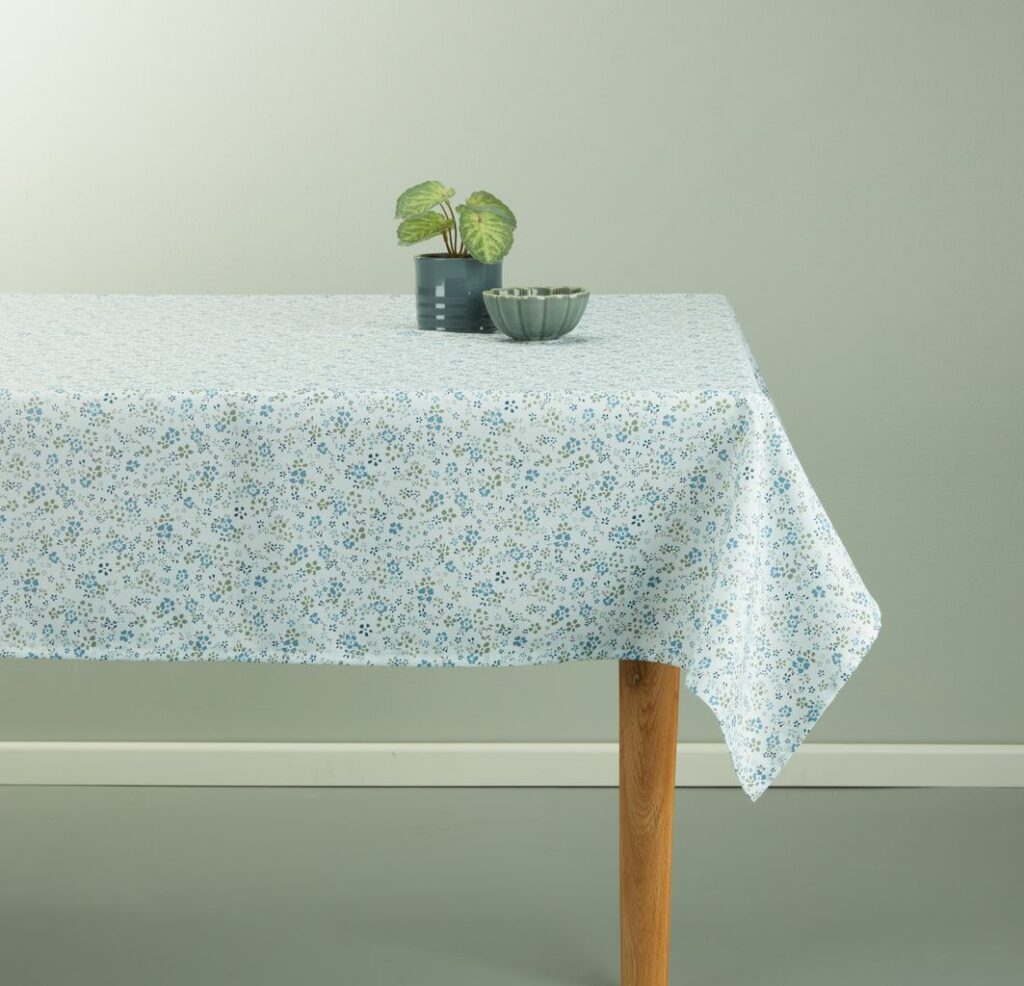 Tablecloth HEISTARR 140x240 white/blue JYSK