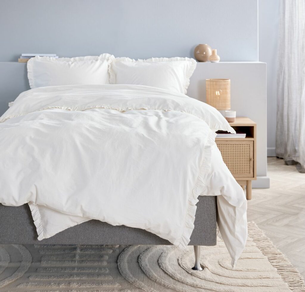 Duvet cover set + sheet ELMA 200x220 white JYSK