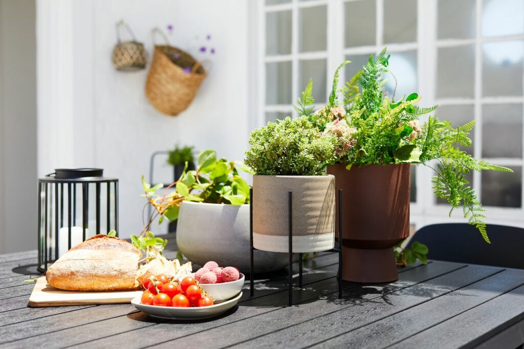 Plant pot MANDRUP D.18xH28cm w/stand JYSK