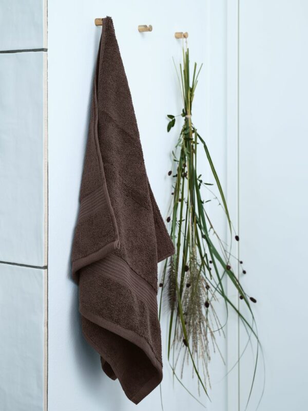 Bath towel KARLSTAD 70x140 dark brown KRONBORG - Image 3