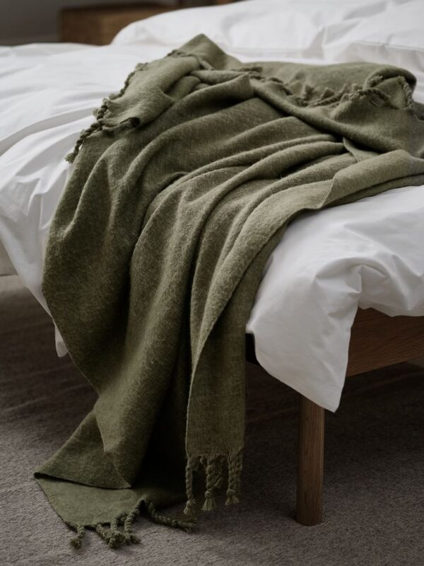 Wool throw REINFANN 130x170 green wool mix - Image 3