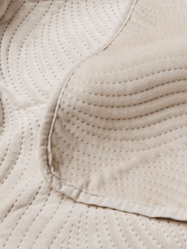 Bed throw GLORIOSA 160x220 beige - Image 4
