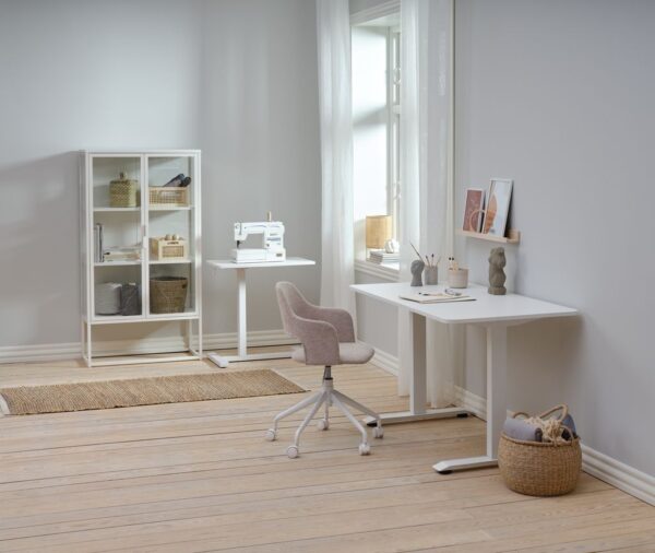Desk chair REERSLEV sand fabric/white - Image 10