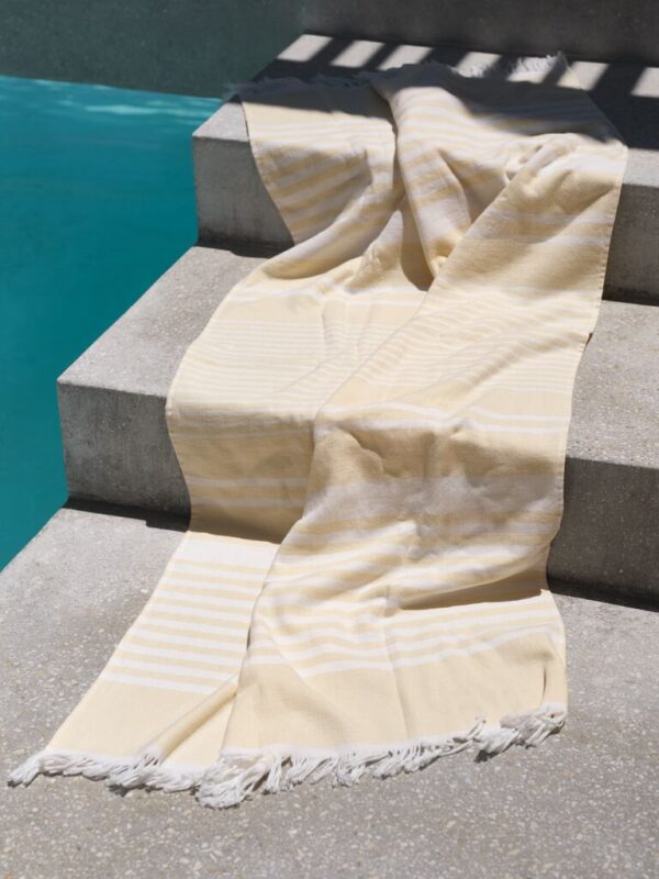 Beach towel EMSFORS 80x160 yellow - Image 3